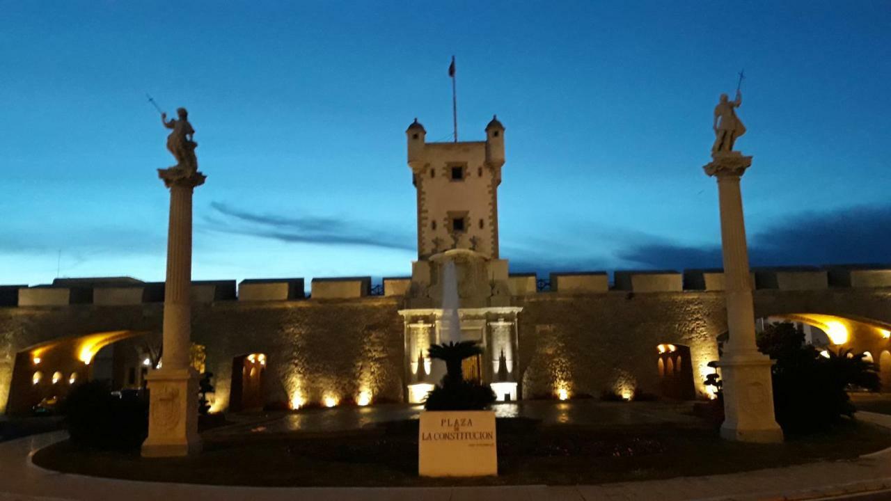 El Rincon Del Tio De La Tiza Lägenhet Cádiz Exteriör bild