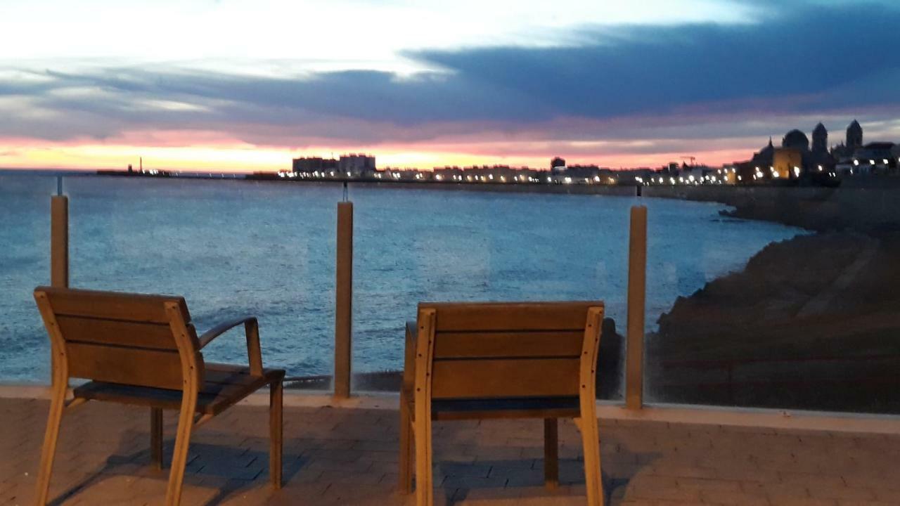 El Rincon Del Tio De La Tiza Lägenhet Cádiz Exteriör bild